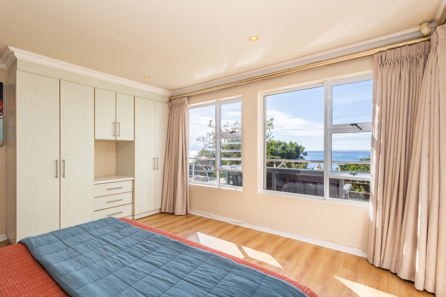 7 Bedroom Property for Sale in Beacon Isle Western Cape